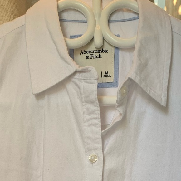 Abercrombie & Fitch collared white pocket logo cotton shirt size M and NWT - Picture 2 of 2